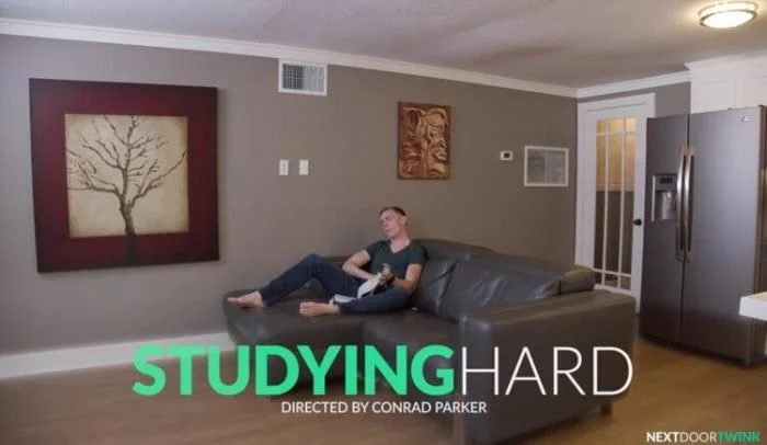 Studying Hard NextDoorTwink.com / NextDoorStudios.com [HD 720p]