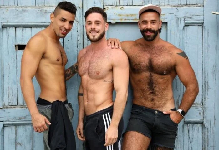 Manuel gets loaded by Teddy and RollerMan - Manuel Reyes, Roque [HD 720p] Bareback, Uncut