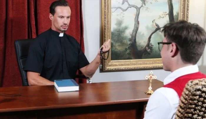 Sins Should Be Kept Secret [FullHD 1080p]