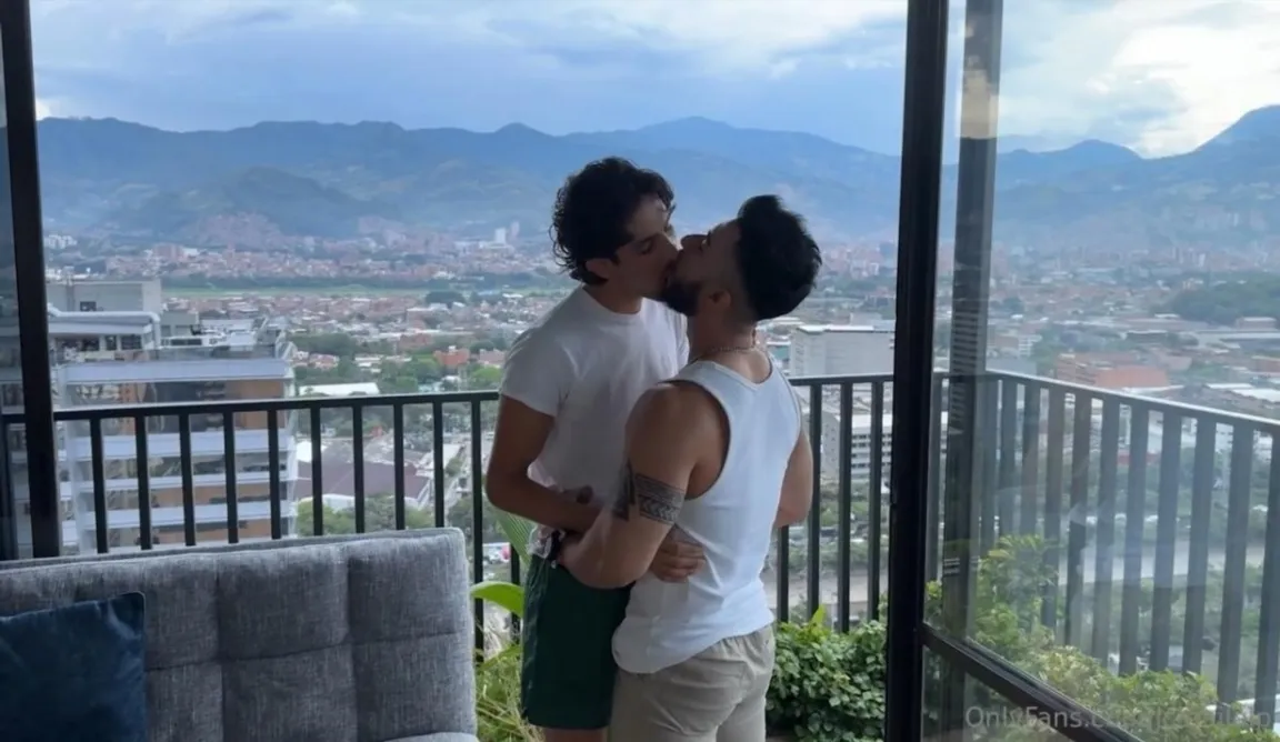 Camilo Lopez & Enrique Mudu: Handsome Latino Bareback - Gay Porn Video on GayFull